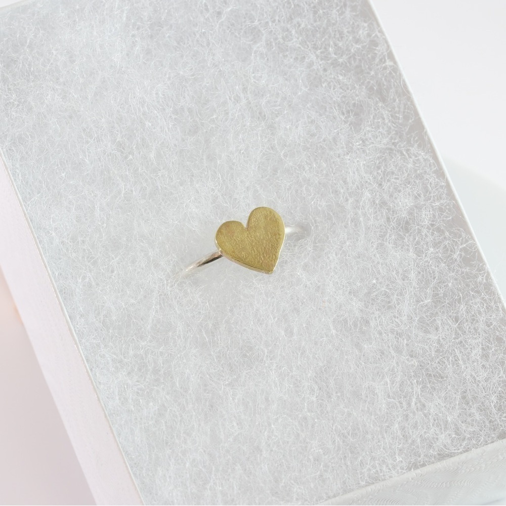 Handmade Sterling Silver Ring Brass Heart Size 8 Mixed Metal Minimalist - Picture 5 of 7